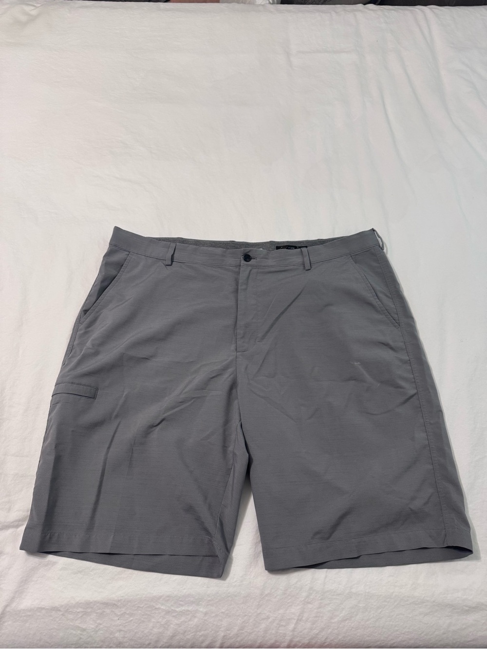Greg Norman Collection Men's Gray Flat-Front Performance Shorts
